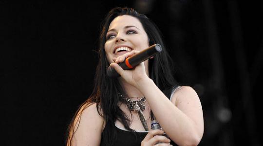 Evanescence.. “My heart is broken” enjoy!