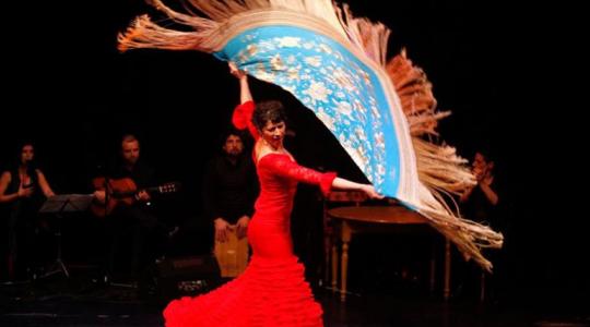 To Hola Flamenco σε τρεις αυλές της Αθήνας!