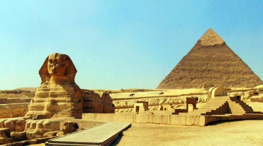 Ταξίδι στον χρόνο: Γνωρίστε τις Πυραμίδες της Γκίζας στην Αίγυπτο!
