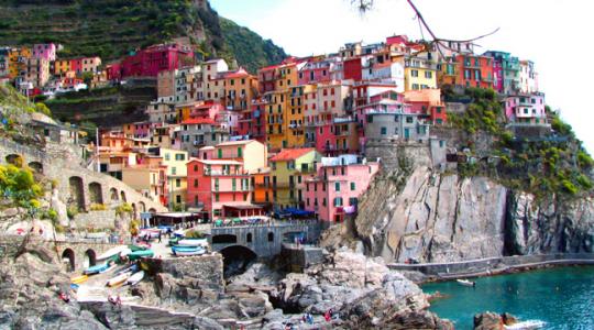 Γνωρίστε την πολύχρωμη Μαναρόλα της Ιταλίας!