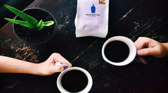 Ξέχνα τα Mikel και τα Coffee Island: Αυτή είναι η νέα αλυσίδα cafe που τρελαίνει τους επενδυτές!