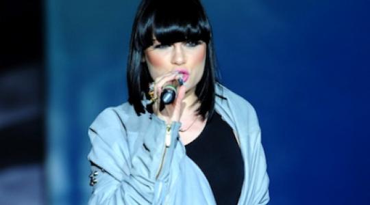 Η Jessie J εμφανίστηκε στο πάρτυ για τα “Brit awards”…