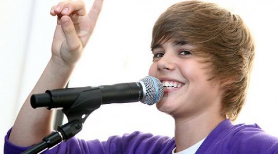 Ακούστε το καινούριο τραγούδι του Justin Bieber..!