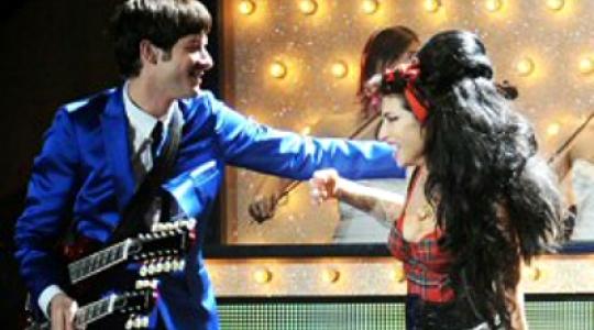 Ο φόρος τιμής του Mark Ronson για την αδερφή του Amy Winehouse…