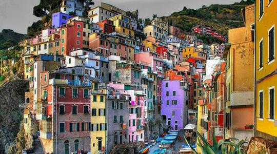 Μια βόλτα στις πιο χρωματιστές πόλεις του κόσμου…