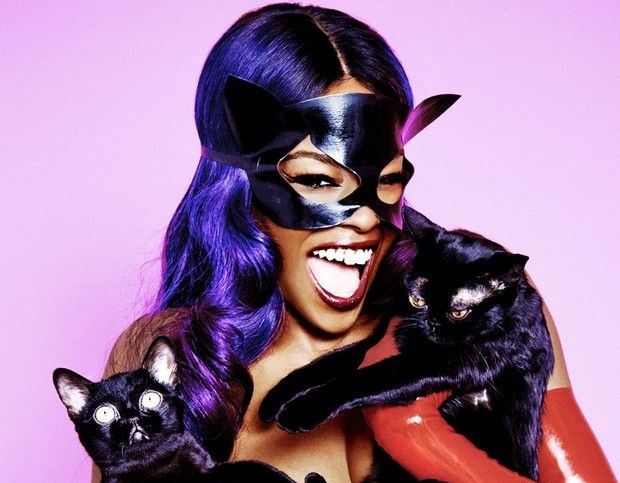 H τραγουδίστρια Azealia Bankss γυμνή στο Playboy που θα σκάσει αύριο