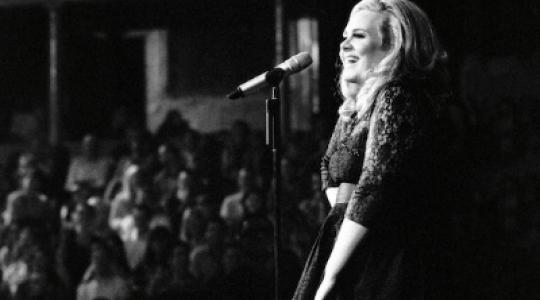 Πάρε μια πρώτη γεύση από το live DVD της Adele για την “Adele live tour”…