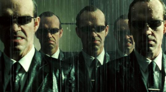 Ο κακός Agent Smith του «Matrix» επανεμφανίζεται για καλό σκοπό