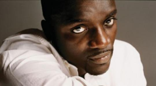 Ο Akon πάει στο Δικαστήριο παλιούς συνεργάτες του!!!