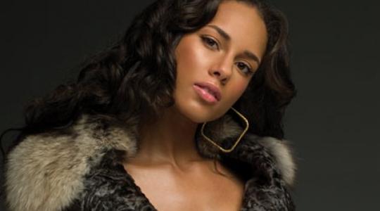 H Alicia Keys δεν θέλει να τη θεωρούν μόνο πιανίστα…