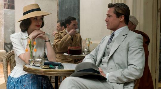 Ο Brad Pitt ερωτευμένος με τη Marion Cotillard (Trailer)