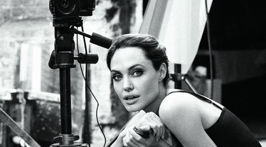 Angelina Jolie: Πιο αδύνατη από ποτέ! Νέες φωτογραφίες που σοκάρουν!