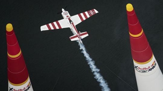 Το Red Bull Air Race «πετάει» στην άλλη πλευρά του Ατλαντικού