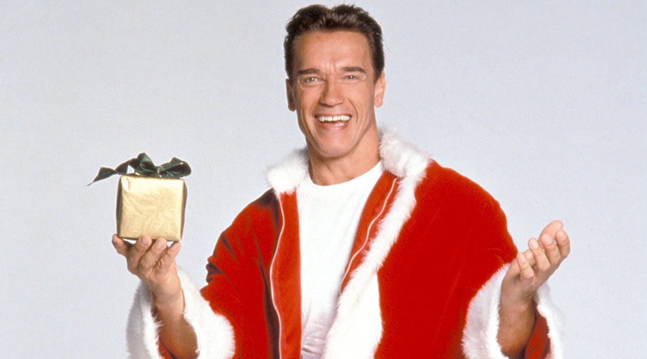 Ο Arnold Schwarzenegger είναι ο Αϊ Βασίλης σε σπάνιο χριστουγεννιάτικο υλικό