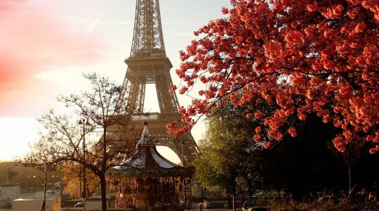 Παρίσι… η πόλη του Φωτός! Πόση μαγεία μπορεί να χωρέσει σε ένα video;