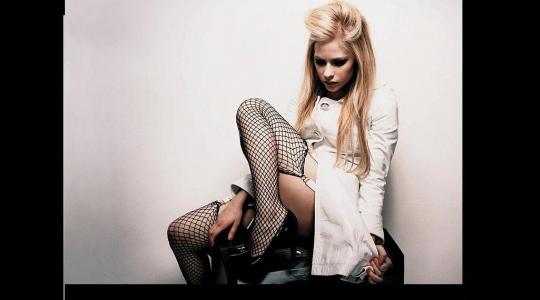 Δείτε την Avril Lavigne με μαγιό!