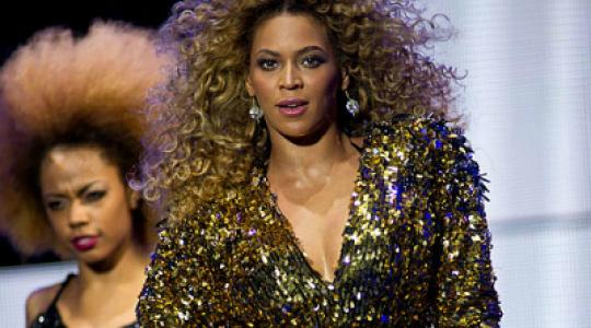 Beyonce…τα έδωσε..αλλά και τα έδειξε όλα στο φετινό Glastonbury!
