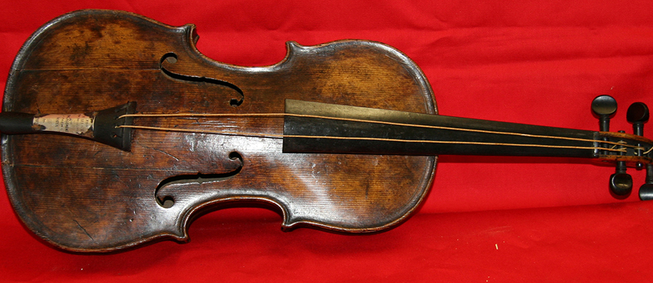 Το βιολί του Τιτανικού έχει μια ιστορία πιο συγκινητική απ’ του Jack και της Rose