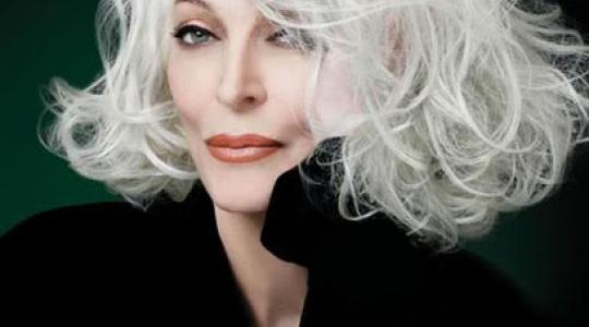 Carmen Dell’Orefice, 80 ετών μοντέλο!!!