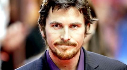 Video: O Christian Bale τραγουδάει το soundtrack των Powerpuff Girls!