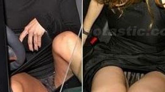 Τι είναι καλύτερο από ένα upskirt???Δυο!!!