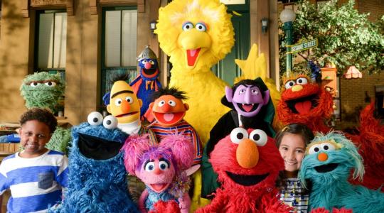 Happy B-Day Sesame Street! Τόσα χρόνια μετά, μιλά στο παιδί μέσα σας!