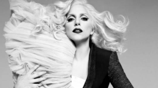 Η Lady Gaga, σχεδίασε βραχιόλι για τα θύματα της Ιαπωνίας…