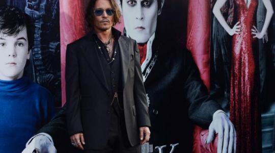 Πρεμιέρα για τη νέα ταινία του Johnny Depp ” Dark Shadows”!