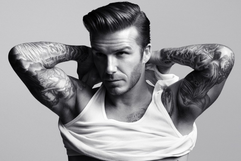 O David Beckham αυτοσαρκάζεται…γυμνός!