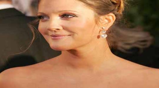 Drew Barrymore gives birth to baby girl
