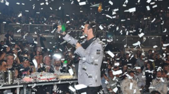 Ο Πάνος Κιάμος γιόρτασε τα γενέθλιά του στο «Politia Live Clubbing»!