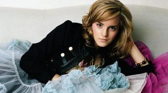 Η Emma Watson επιτέλους “πετάει” τον Harry Potter από πάνω της…