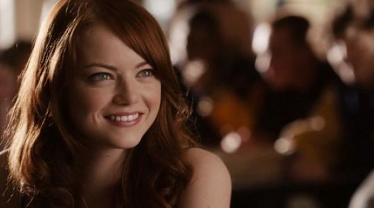 Η Emma Stone φωτογραφίζεται με την ασθενή μητέρα της για καμπάνια κατά του καρκίνου!