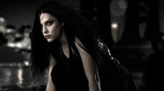 Αυτό είναι το πολυαναμενόμενο νέο βίντεο των Evanescence για το κομμάτι “What you want”…