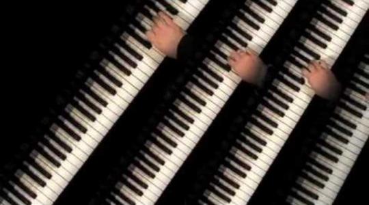 4 Πιάνα 4 Πιανίστες