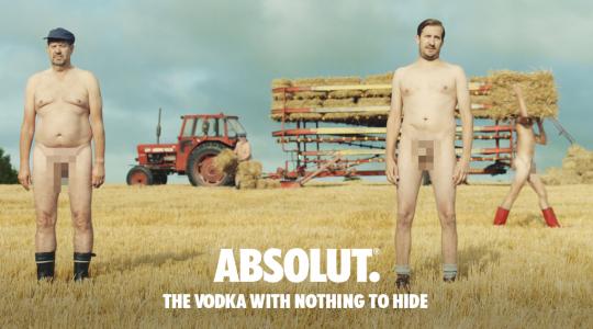 Η νέα διαφημιστική καμπάνια της Absolut δεν έχει τίποτα να κρύψει!
