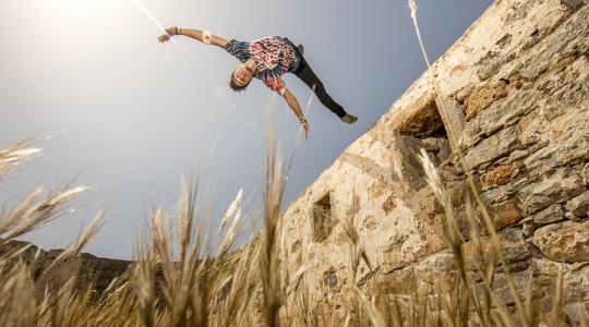 Freerunning στο ¨Νησί” της Χίσλοπ: τη Σπιναλόγκα – Ένα εντυπωσιακό βίντεο