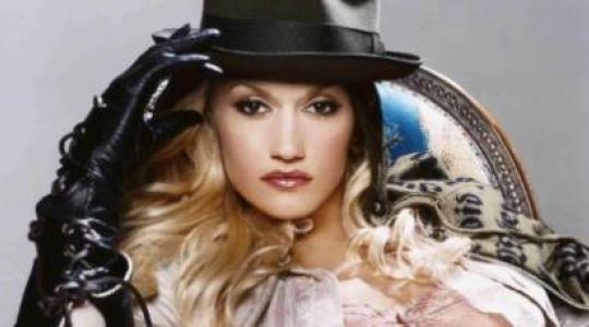 Η Gwen Stefani εκτός από καλή τραγουδίστρια είναι και καλή …μοδίστρα!