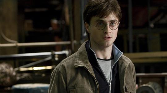 Μεθυσμένος Ron Weasly o Simon Pegg γιορτάζει τα γενέθλια του Harry Potter