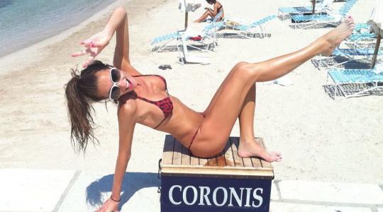 Γεύση καλοκαιριού!Τα πιο καυτά σώματα της ελληνικής showbiz που ξεσήκωσαν τα πλήθη στις παραλίες….