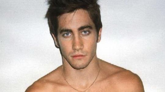 Jake Gyllenhaal: «Καλύτερα γυμνός, παρά με εσώρουχα στις ερωτικές σκηνές !»
