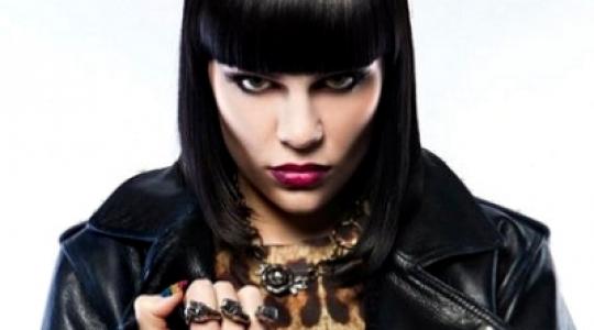 “Who’s laughing now?” με την Jessie J…