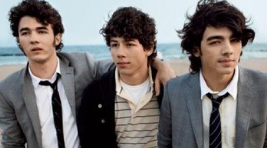 Chillin In The Summertime…..Δείτε το καινούριο video clip των Jonas Brothers