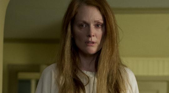 ΠΡΩΤΟ POSTER ΤΗΣ JULIANNE MOORE ΣΤΟ «CARRIE»