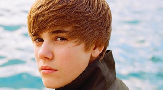 Αυτή είναι η κοπέλα του Justin Bieber…!