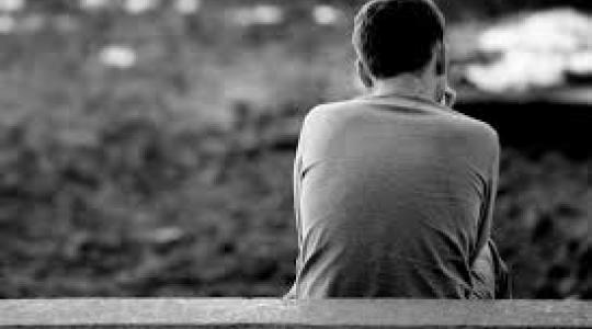 Ποιοι παράγοντες μπορούν να προκαλέσουν κατάθλιψη σε έναν άντρα;