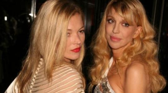 H Courtney Love αποκαλύψε ότι έχει κοιμηθεί με την Kate Moss!