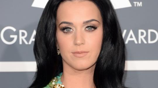 Η Katy Perry το έχει ρίξει στο αλκοόλ μετά το χωρισμό της!