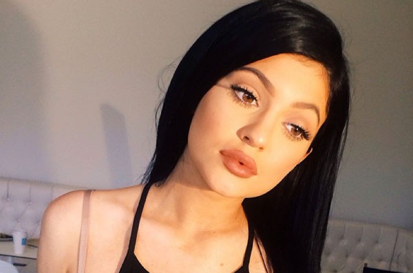 H Kylie Jenner χωρίς ίχνος μακιγιαζ