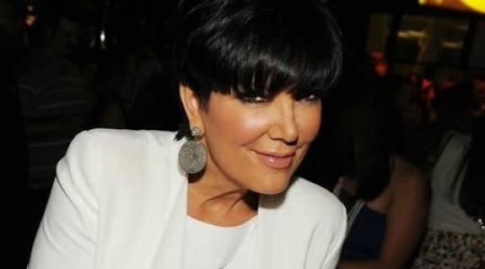 Η μαμά Kardashian με μαγιό! (photo)